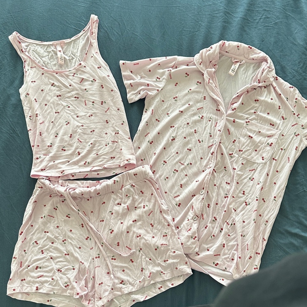 Skims pajama set